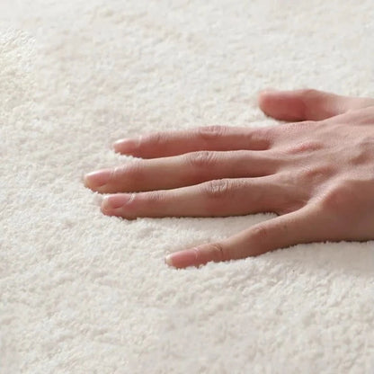 Minimalist Plush Tufted Bath Mat | Matty